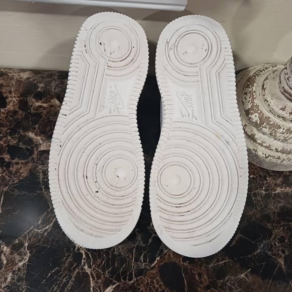 Nike Air Force 1 Low 07 Streetwear/Lifestyle Shoes Size 12C Unisex - Picture 7 of 10